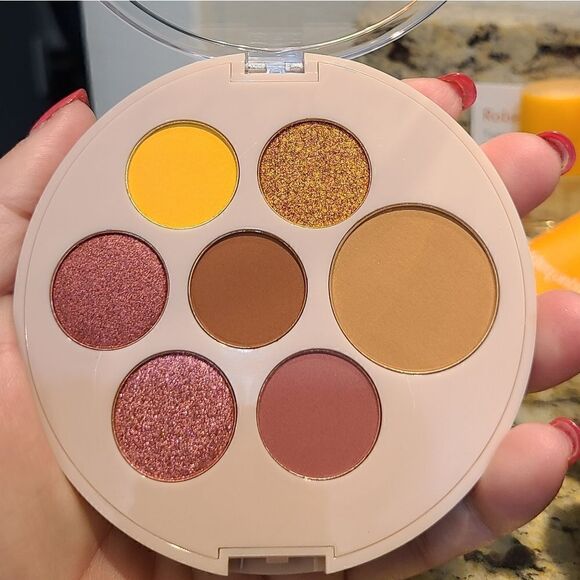 Pear Nova Eyeshadow Palette - Picture 2 of 5